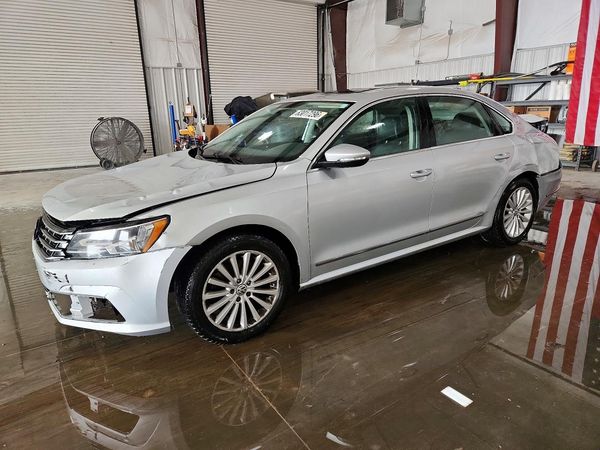 2017 VOLKSWAGEN PASSAT