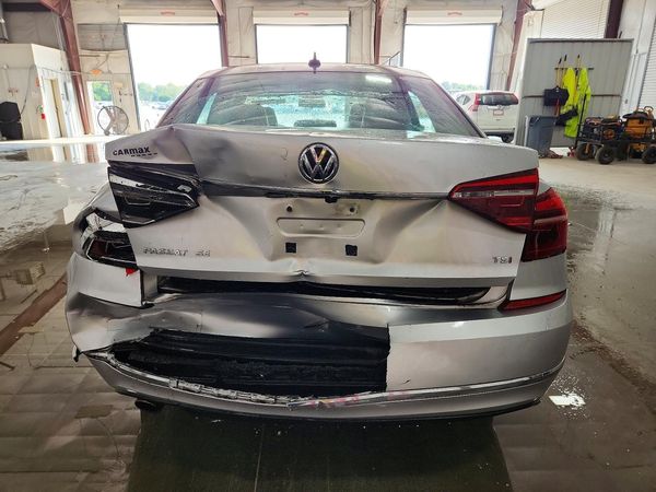 2017 VOLKSWAGEN PASSAT SE