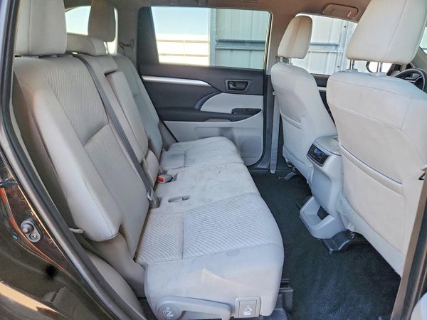 2019 TOYOTA HIGHLANDER LE/LE Plus