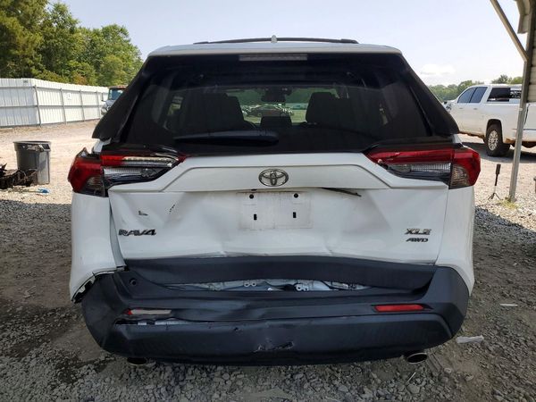 2019 TOYOTA RAV4 XLE / XLE Premium 4WD