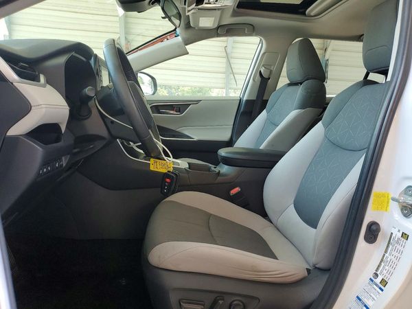 2019 TOYOTA RAV4 XLE / XLE Premium 4WD