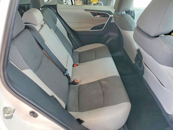 2019 TOYOTA RAV4 XLE / XLE Premium 4WD