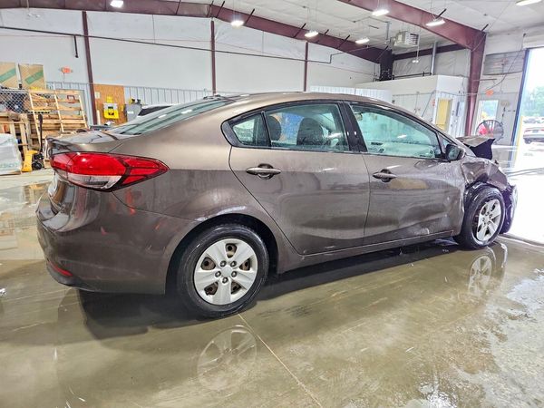 2017 KIA FORTE LX Base