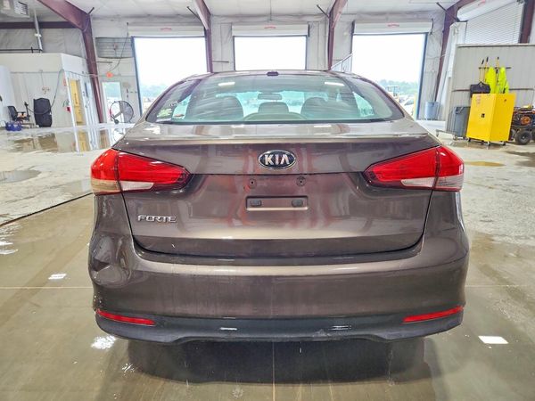2017 KIA FORTE LX Base