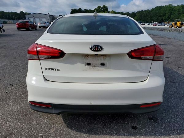2018 KIA FORTE LX Base