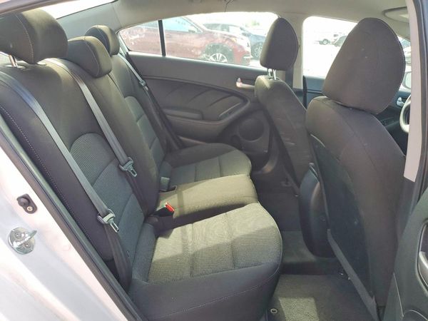 2018 KIA FORTE LX Base