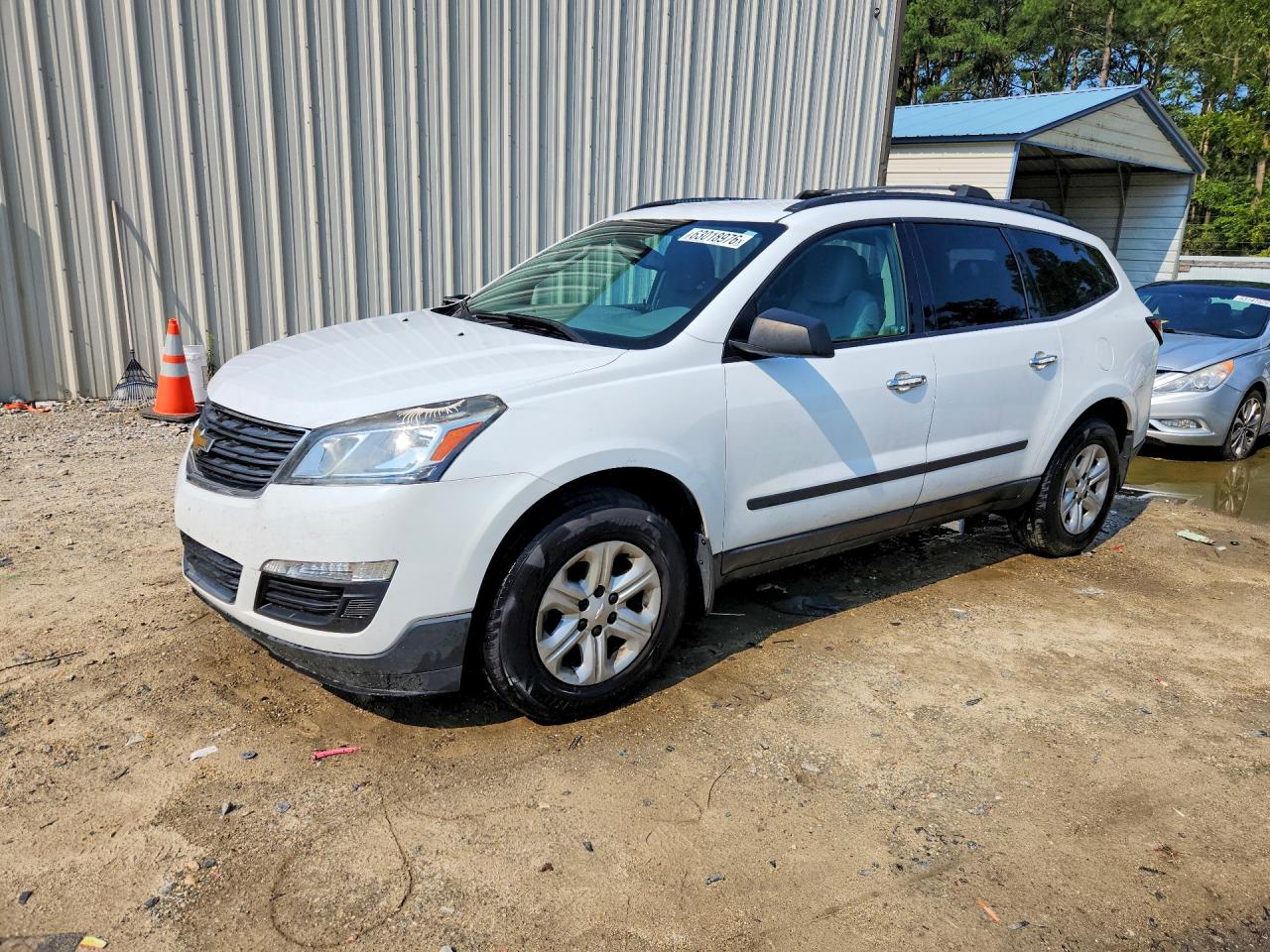 2017 CHEVROLET TRAVERSE LS