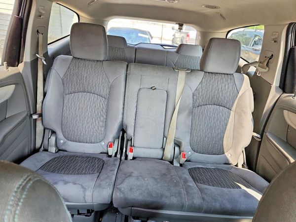 2017 CHEVROLET TRAVERSE LS