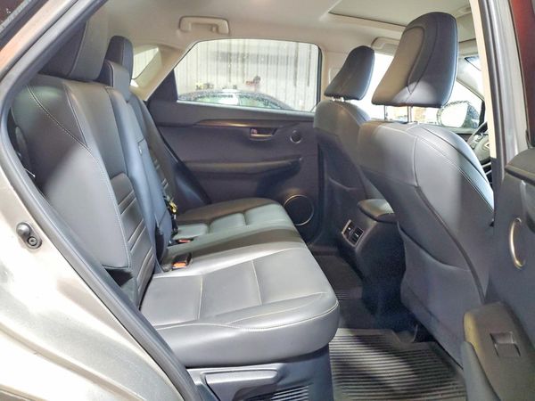 2015 LEXUS NX 200t Luxury