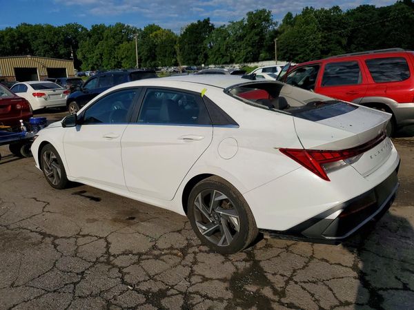 2024 HYUNDAI ELANTRA