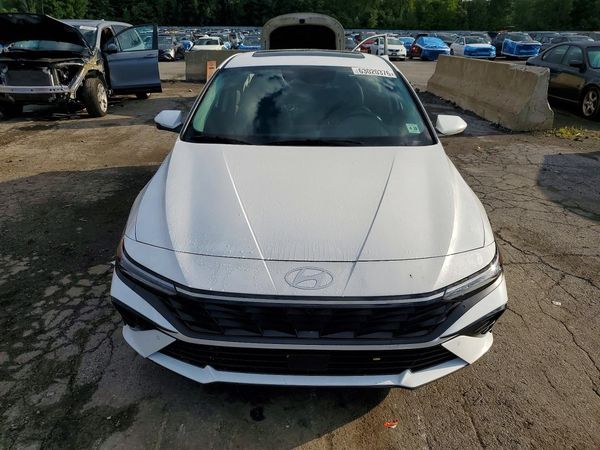 2024 HYUNDAI ELANTRA
