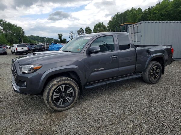 2019 TOYOTA TACOMA SR5