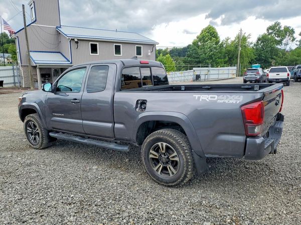 2019 TOYOTA TACOMA SR5