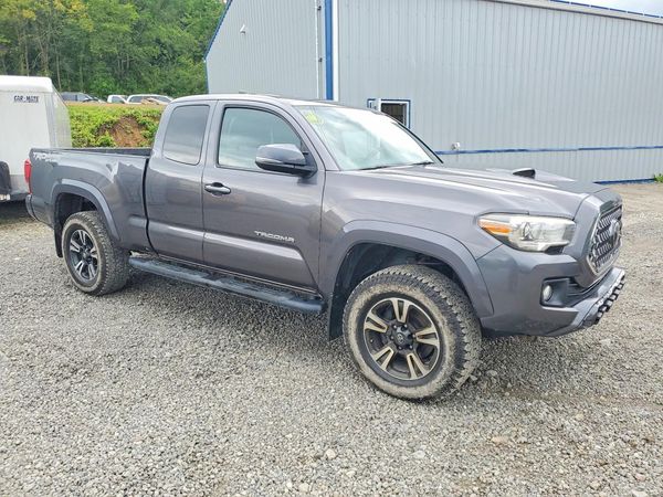 2019 TOYOTA TACOMA SR5