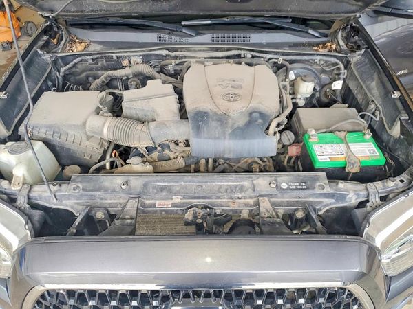 2019 TOYOTA TACOMA SR5