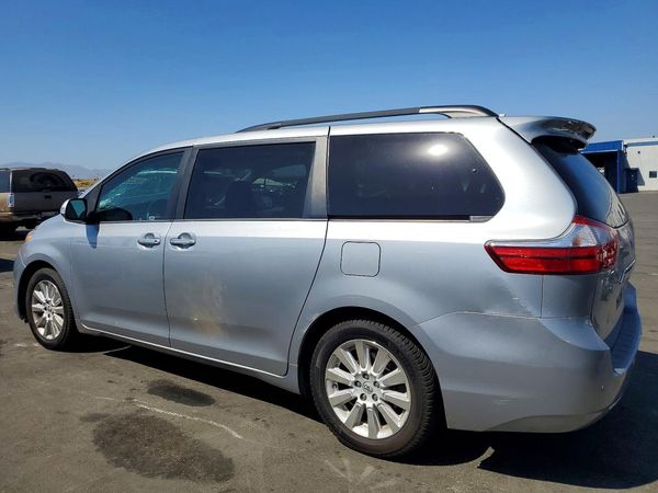 2016 TOYOTA SIENNA