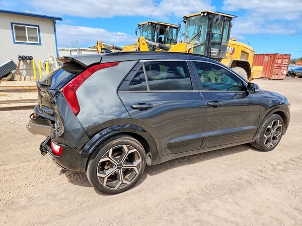 2023 KIA NIRO EX
