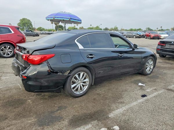 2015 INFINITI Q50