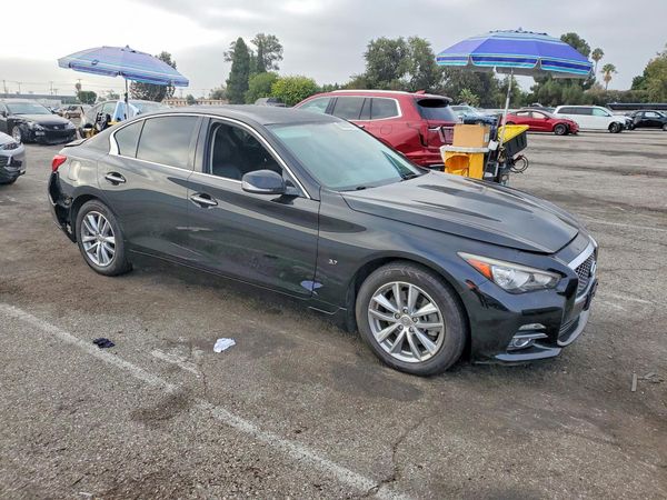 2015 INFINITI Q50