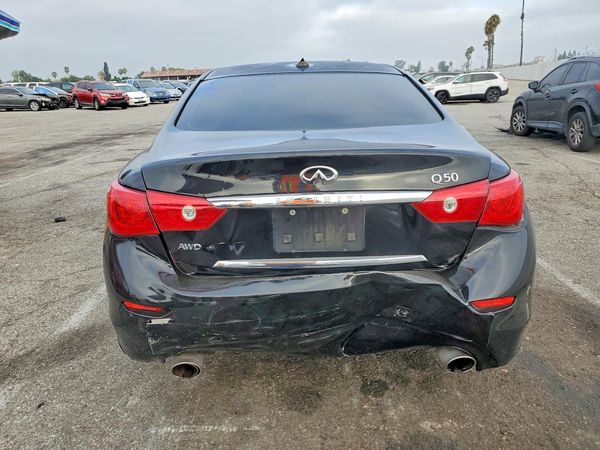 2015 INFINITI Q50