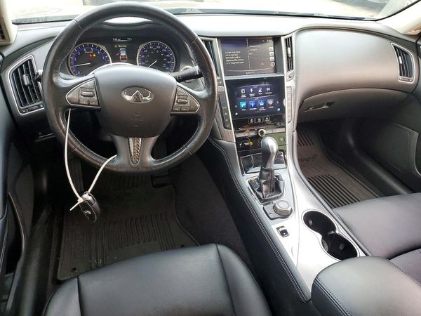 2015 INFINITI Q50