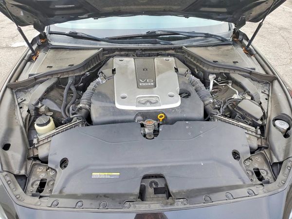 2015 INFINITI Q50