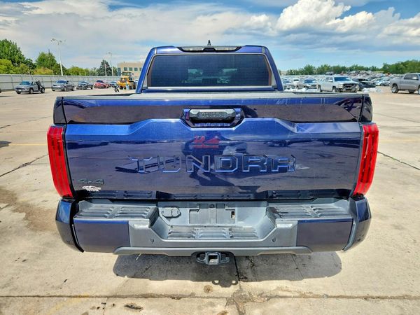 2022 TOYOTA TUNDRA SR5