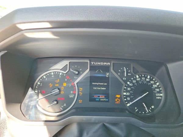 2022 TOYOTA TUNDRA SR5