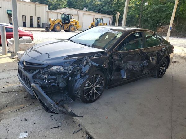2024 TOYOTA CAMRY
