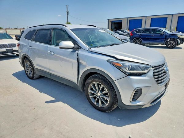 2018 HYUNDAI SANTA FE SE Base