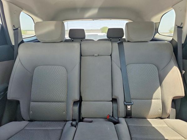 2018 HYUNDAI SANTA FE SE Base