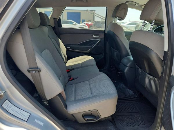 2018 HYUNDAI SANTA FE SE Base