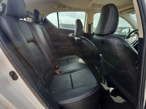 2015 LEXUS CT 200h