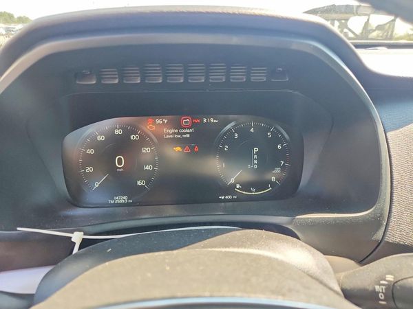 2018 VOLVO XC90 Momentum