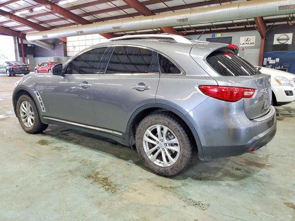 2015 INFINITI QX70