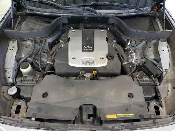 2015 INFINITI QX70