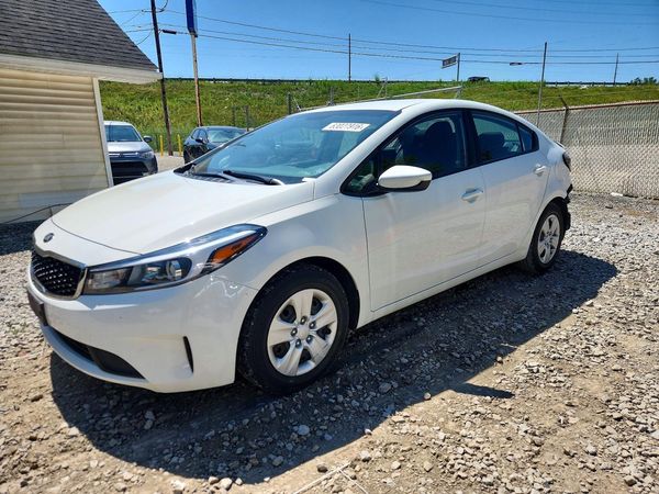 2017 KIA FORTE LX Base
