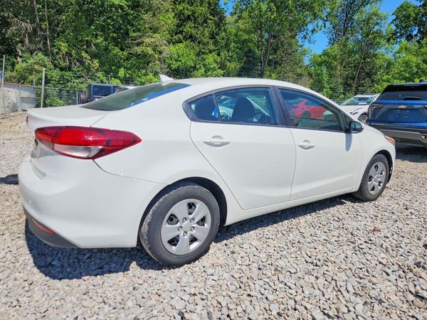2017 KIA FORTE LX Base