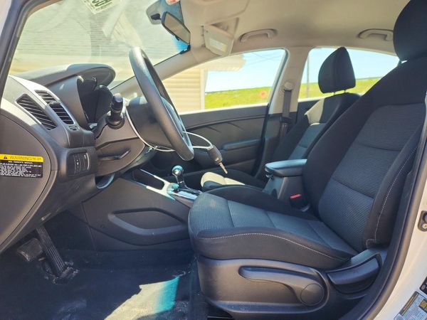 2017 KIA FORTE LX Base