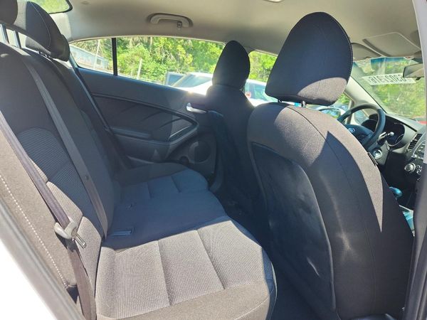 2017 KIA FORTE LX Base