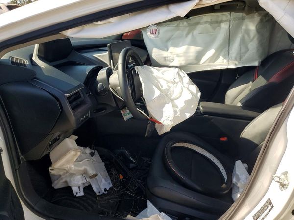 2023 TOYOTA PRIUS — DENT