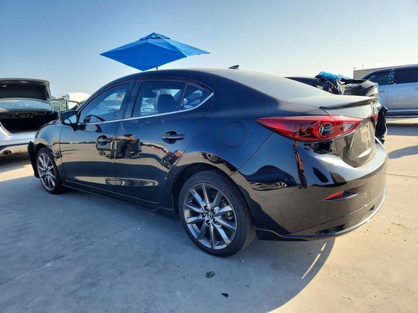 2018 MAZDA 3 Grand Touring