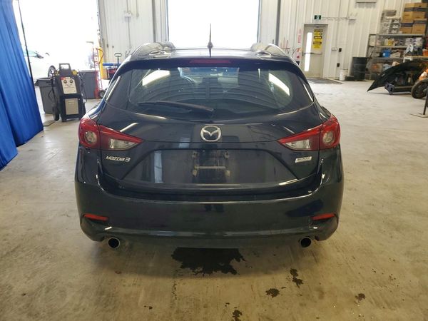 2018 MAZDA 3 Touring