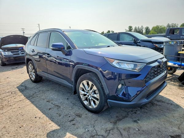 2020 TOYOTA RAV4 XLE Premium