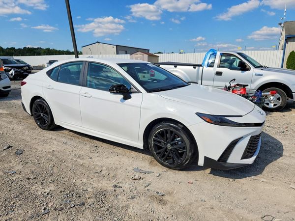 2025 TOYOTA CAMRY — Passenger 3/4