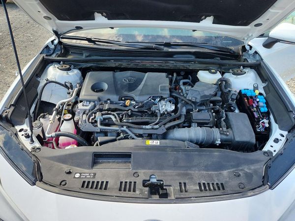 2025 TOYOTA CAMRY — Engine bay
