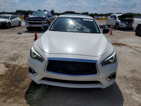 2021 INFINITI Q50 LUXE