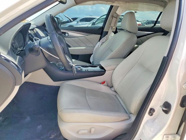 2021 INFINITI Q50 LUXE