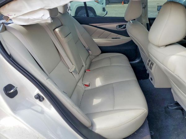 2021 INFINITI Q50 LUXE