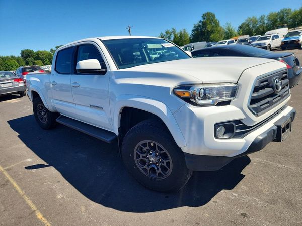2017 TOYOTA TACOMA